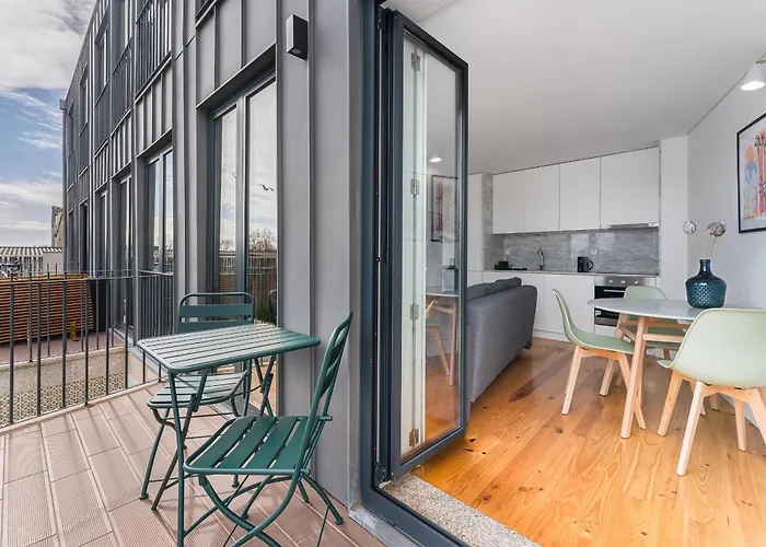 Sunshine Luxury House Urban Retreat Downtown Porto